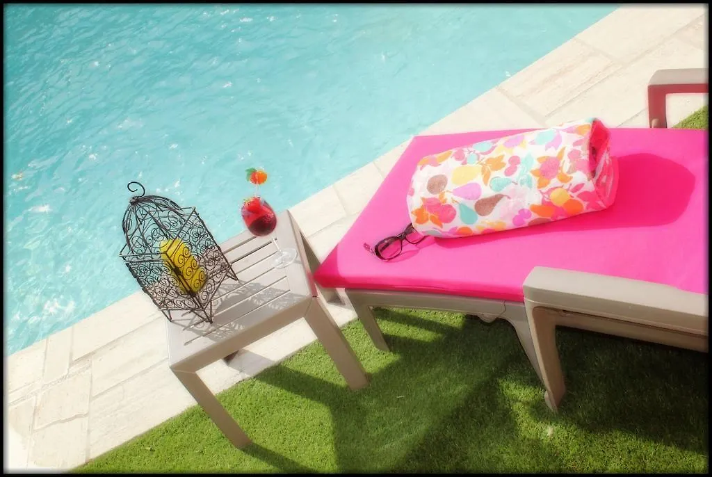A L'Oree Du Pin Bed & Breakfast Puyricard
